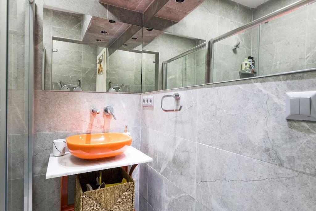 Stylish Duplex House With A Special Terrace Apartment *