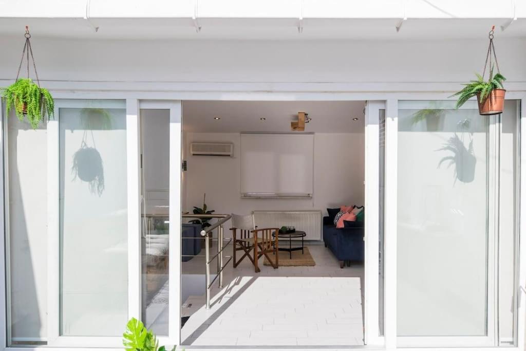Stylish Duplex House With A Special Terrace Apartment *